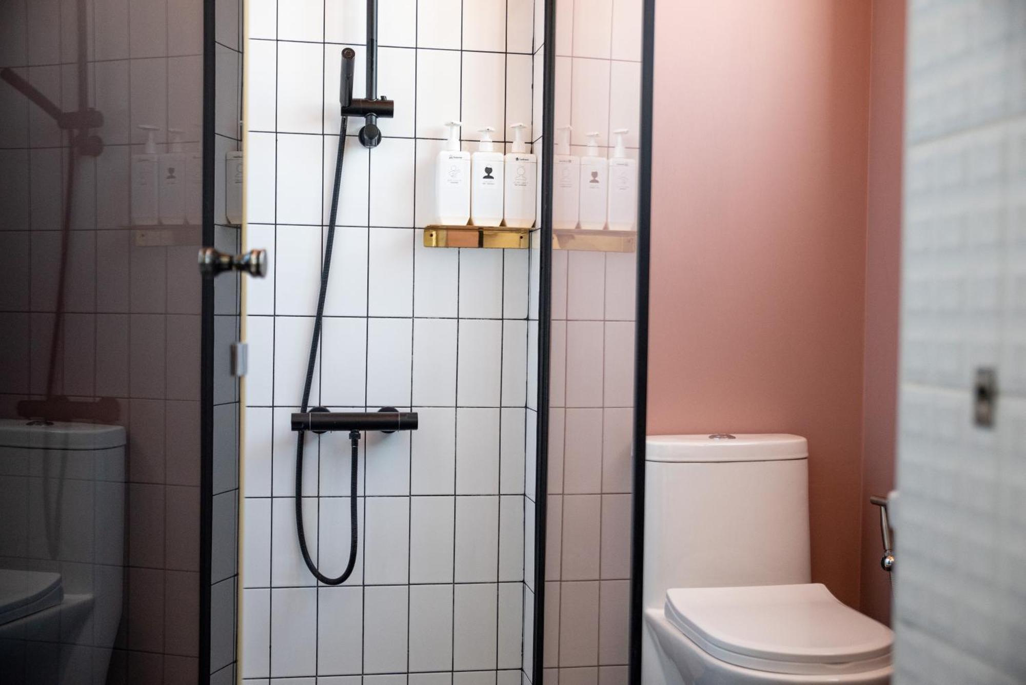Boy Apartment -Adult Only Hualien Zimmer foto